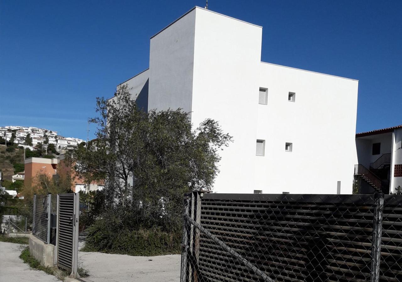 2-Bedroom Brand New Apartment Steps From The Beach Llanca Exterior photo