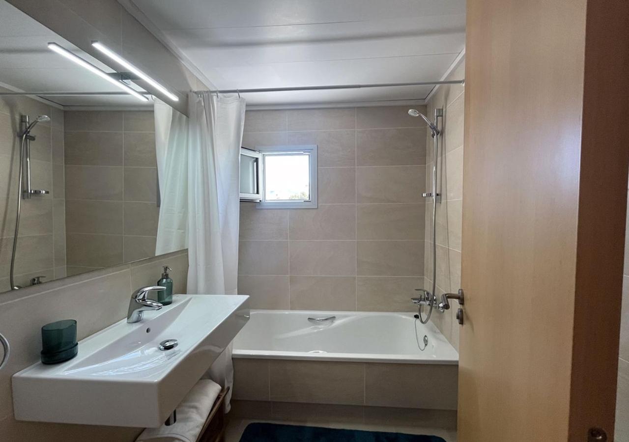 2-Bedroom Brand New Apartment Steps From The Beach Llanca Exterior photo